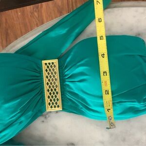 NWT. LA BLANCA.  Top. Size 10.